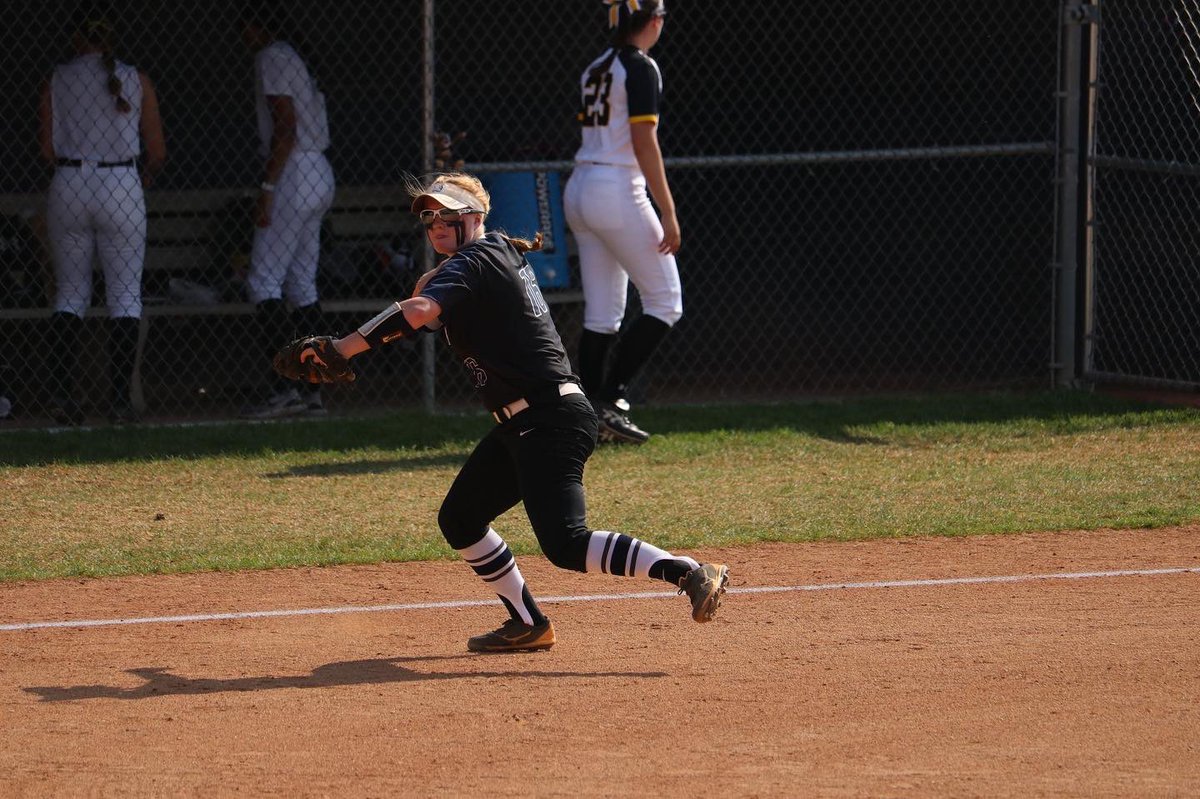 BerrySoftball's tweet photo. We hope you have a “Riley” great birthday today Leroy! 🥳 #20 https://t.co/BqKdoIxEPQ