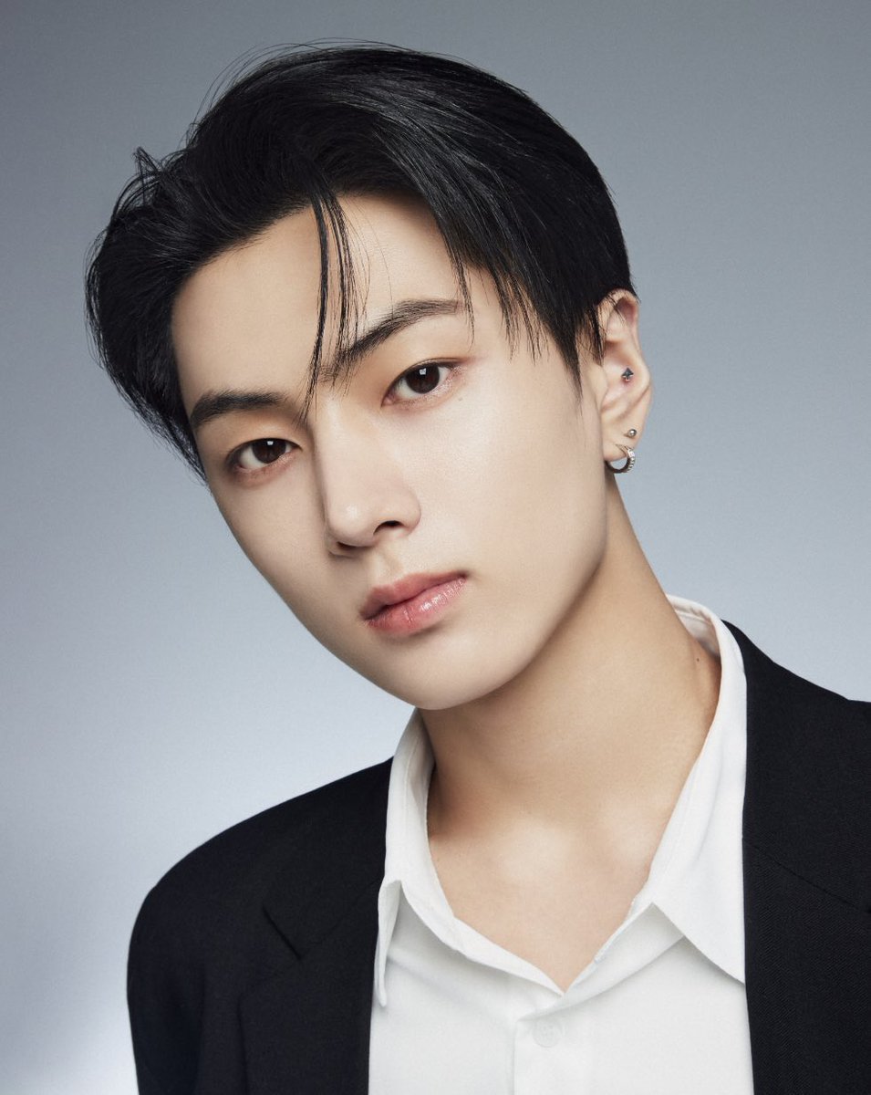 #enhypen_jay 
junior.                                senior.