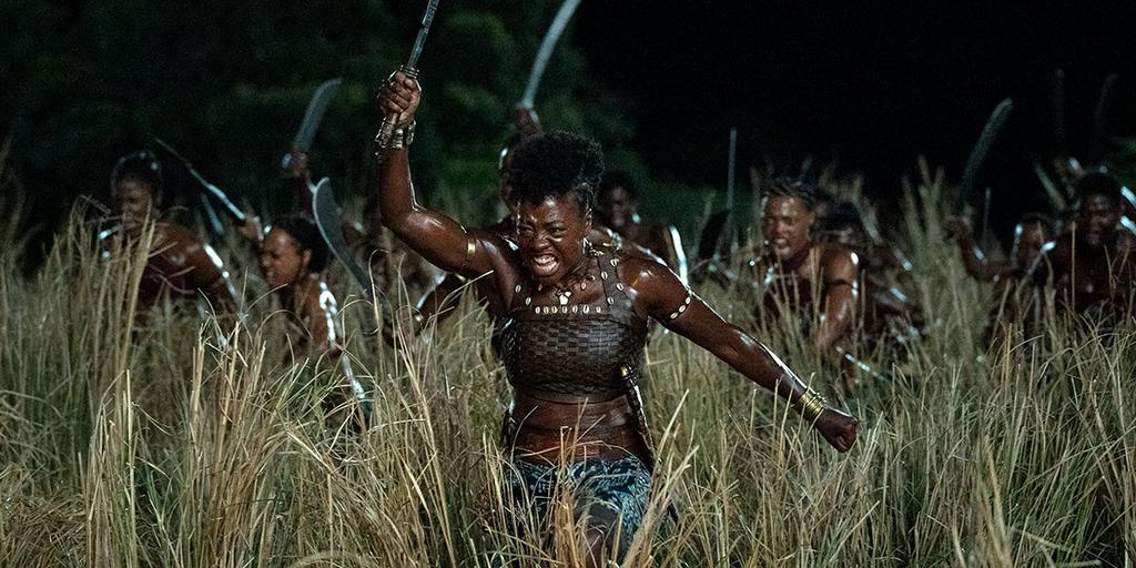 MediaversityRev's tweet photo. #TheWomanKIng gives back-to-back action in brutal battle scenes but retains an effective emotional core between its two lead protagonists. Gina Prince-Bythewood is so good at this balancing act #TIFF22 https://t.co/4IGNVCAHAG