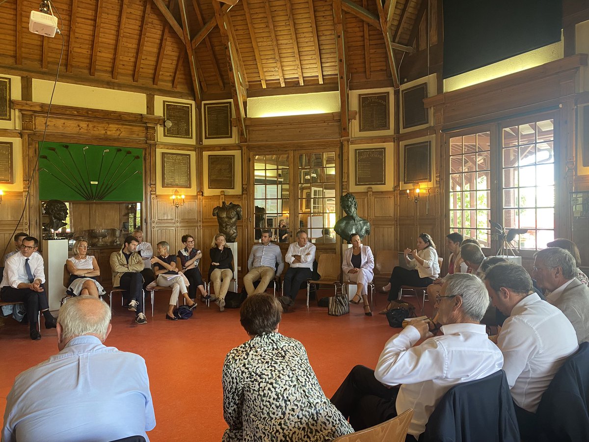 URB_Allier's tweet photo. Les Élus de l’Union Républicaine pour le #Bourbonnais sont réunis aujourd’hui en séminaire de rentrée .
Au programme : travail, échanges sur les prochains enjeux et moment de convivialité. 

#Allier #URB https://t.co/wbvfErTTXx