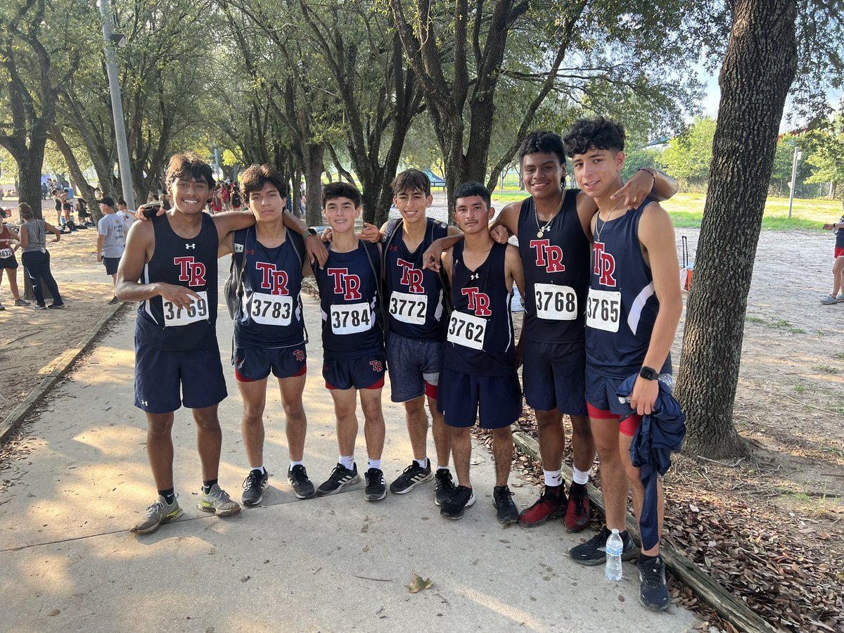 TR Futballers putting in work this morning at the Sports Park! <a href="/WeAreTRHS/">Theodore Roosevelt High School - NEISD</a> @TRsportsbooster <a href="/TRathletics/">Roosevelt Athletics</a> 
<a href="/carboiplay/">Carlos Abel Gonzalez</a> @coolneymar11 <a href="/PacoAlvarez2005/">Francisco Alvarez</a>