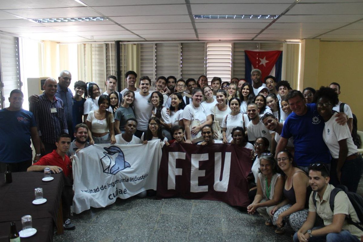 📢Congresos de facultades que anuncian tremendísimos debates 😉
😏Desde la CUJAE, de planeación estratégica y otros empeños para seguir perfeccionando la FEU✊😎
                🐬Industrial❤️