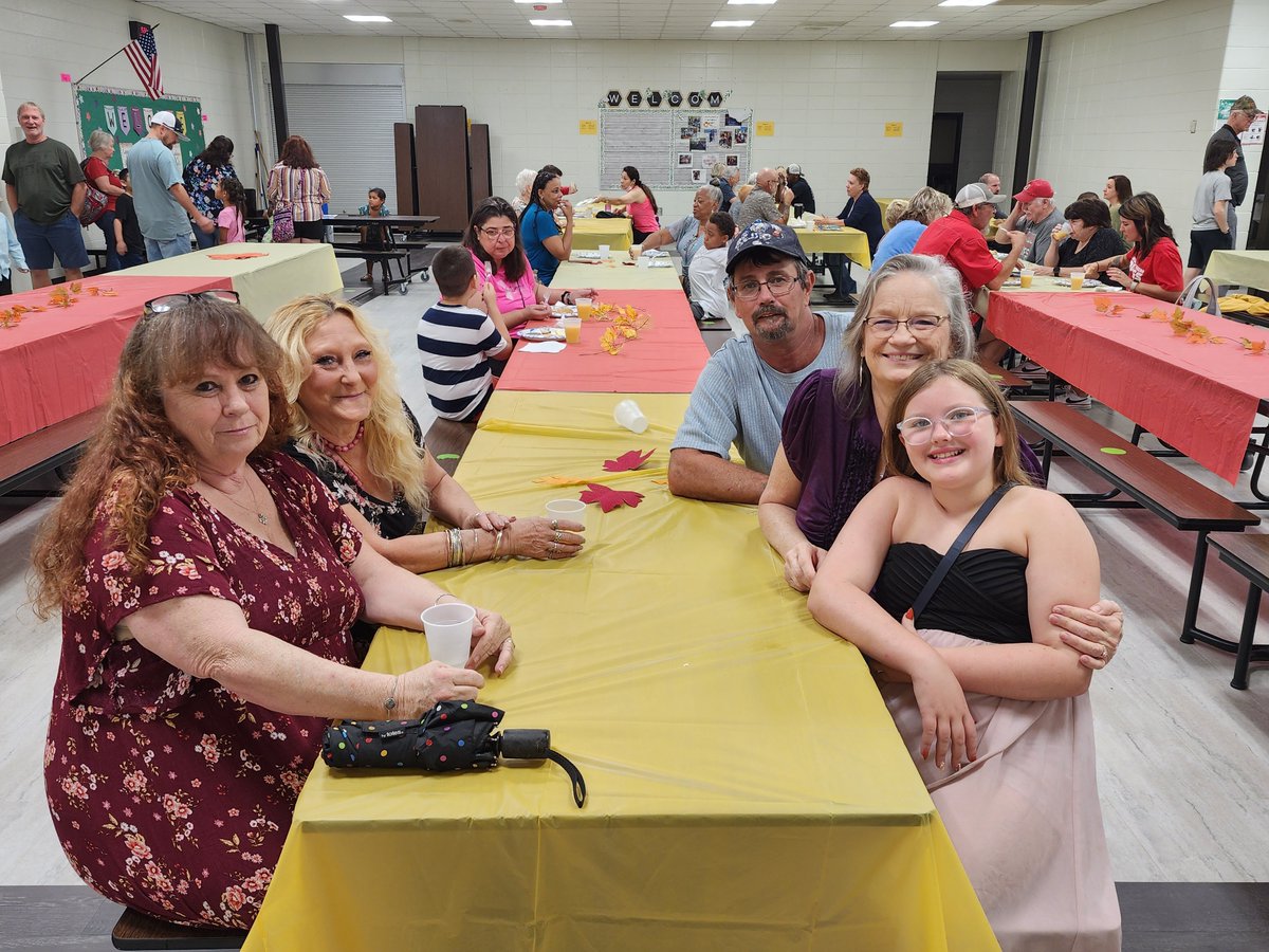 l5patti's tweet image. Grandparents breakfast is in the books this morning @OGESeagles! Thank you PTA!! Also, book fair was beyond a hit! Loved seeing the smiling Ss &amp;amp; their families! @CherokeeSchools  #ccsdfam #ogesfam