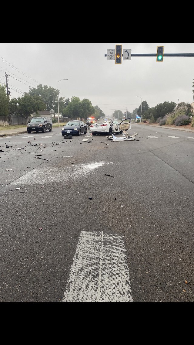PPDWatch1Capt's tweet photo. Please avoid the area of Pueblo Blvd from Sovereign Cr. to Glenroyal Dr. because of a traffic accident. https://t.co/SEa8pd1PuJ