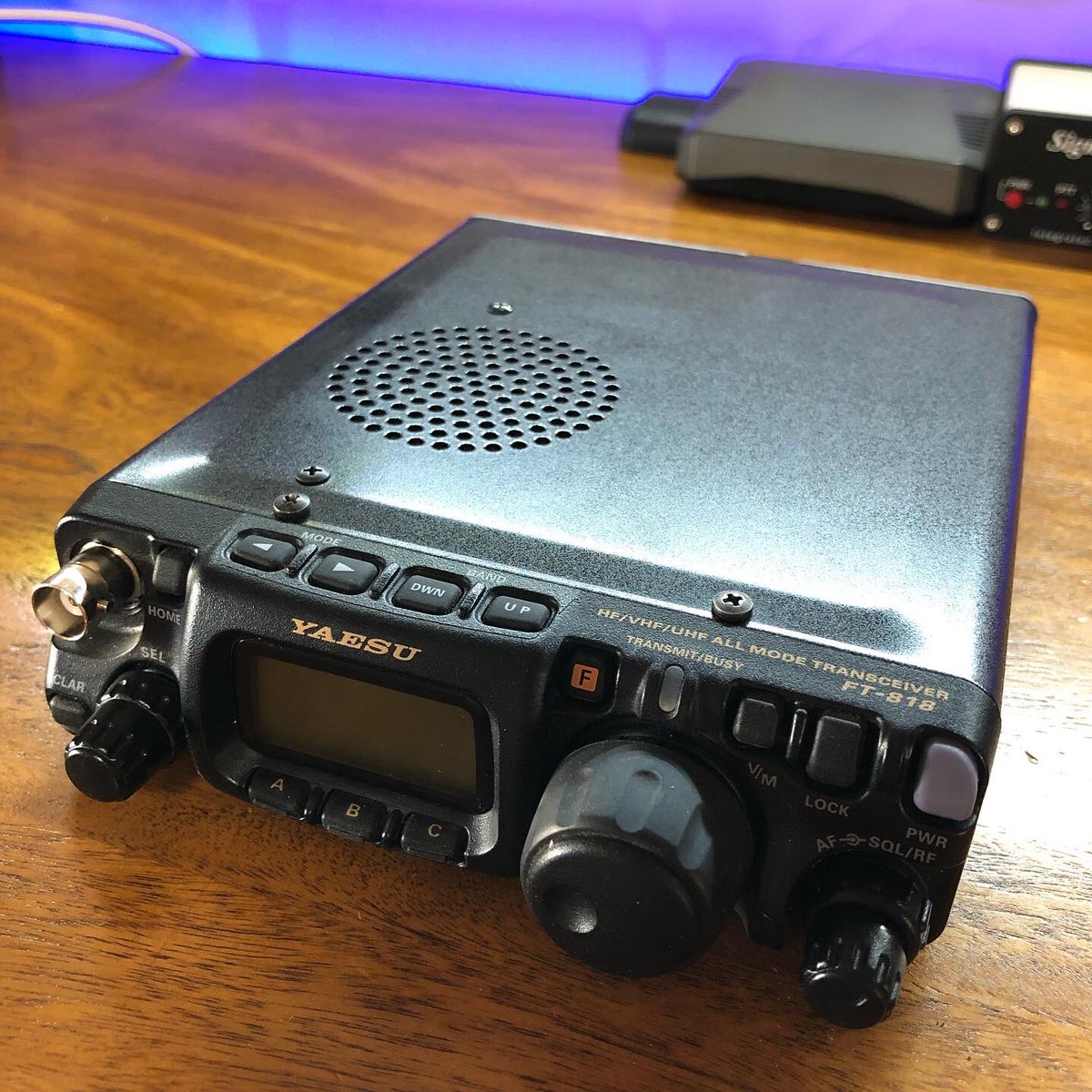 thetechprepper1's tweet photo. Step: 1 Want to build a Yaesu FT-818ND manpack radio?

1. Buy the radio.
2. Add an Anderson Powerpole adapter

#thetechprepper #yaesu #ft818 #manpack https://t.co/MSCzTQsBZU