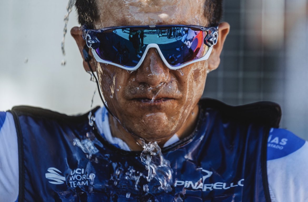 Que día!!! Grande <a href="/RichardCarapaz/">RICHARD CARAPAZ</a>. Etapa durísima.