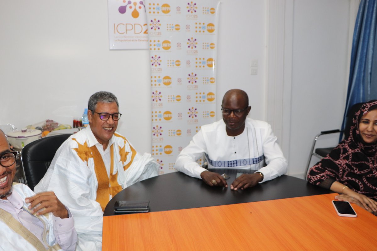 L'équipe de l'<a href="/unfpamauritania/">UNFPA MAURITANIA</a> fête la promotion de <a href="/VallLemine/">Brahim Vall Mohamed Lemine</a> Chargé de programme P&amp;D, nommé Ministre de l'élevage #mauritanie 

Nos vœux de succès pour cette nouvelle mission
<a href="/Atayeshe/">UNFPA Executive Director</a> <a href="/amatavel/">Argentina Matavel</a> <a href="/dienekeita/">Diene Keita</a> <a href="/ibpete03/">Ib Petersen</a>