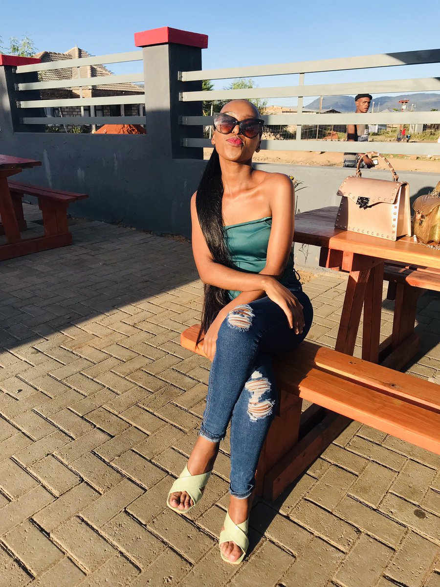 LeeKgoloko's tweet photo. Burgersfort 🌞👋🏾🥂 https://t.co/Ga4edFCDQV