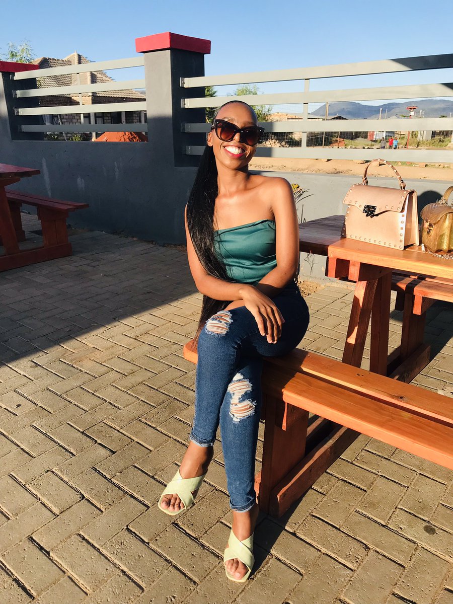 LeeKgoloko's tweet photo. Burgersfort 🌞👋🏾🥂 https://t.co/Ga4edFCDQV