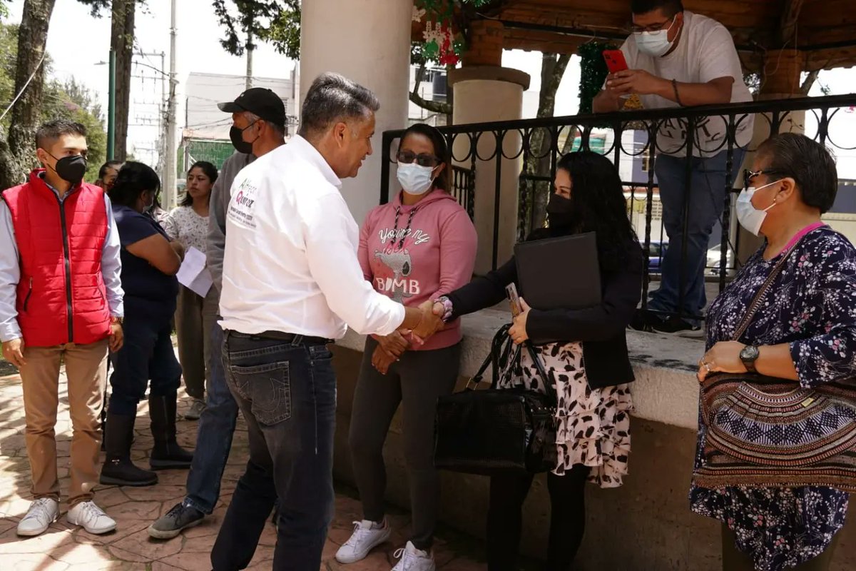 AlfredoQuirozF's tweet photo. Me reuní con Juana Romero Reyes, presidenta de COPACI quien recibió, en representación de los habitantes de #CasaBlanca, un apoyo económico para celebrar las fiestas patrias que se avecinan.

#TrabajandoJuntos
#TuVozVieneConmigo
#MiDiputadoEnMiBarrio 
#Metepec https://t.co/EwpXEZxeNn
