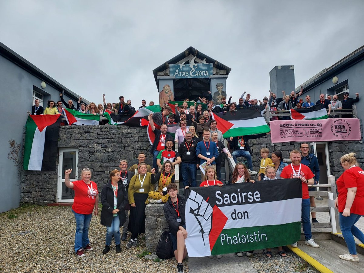 OnlinePalEng's tweet photo. The global day of action against Puma in Ireland 🇵🇸🇵🇸  #BoycottPuma https://t.co/f6uNty7m1y