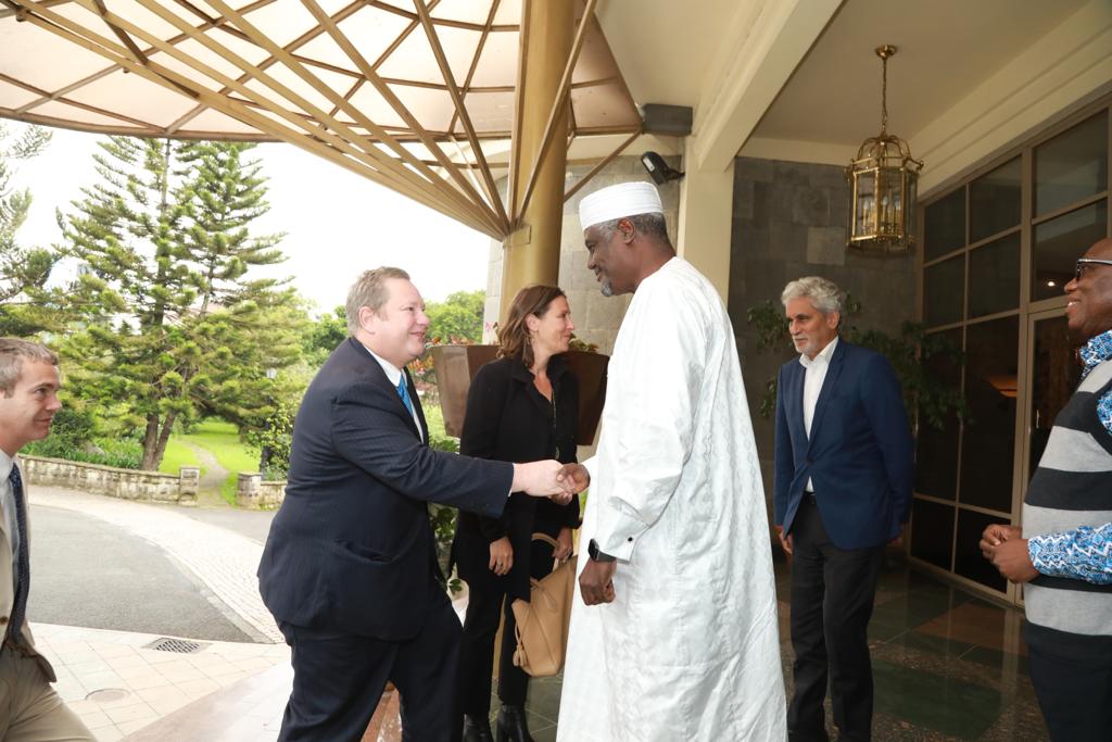 AUC_MoussaFaki's tweet photo. I received the US Special Envoy for the Horn of Africa, Amb Mike Hammer at Africa House today. We agreed on the need for international partners to support the AU-led process with the Parties to end the conflict in #Ethiopia. https://t.co/us5zLPA7EM