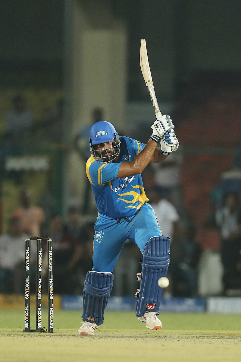 colors-cineplex-on-twitter-indl-finish-the-inning-on-high-at-217-4