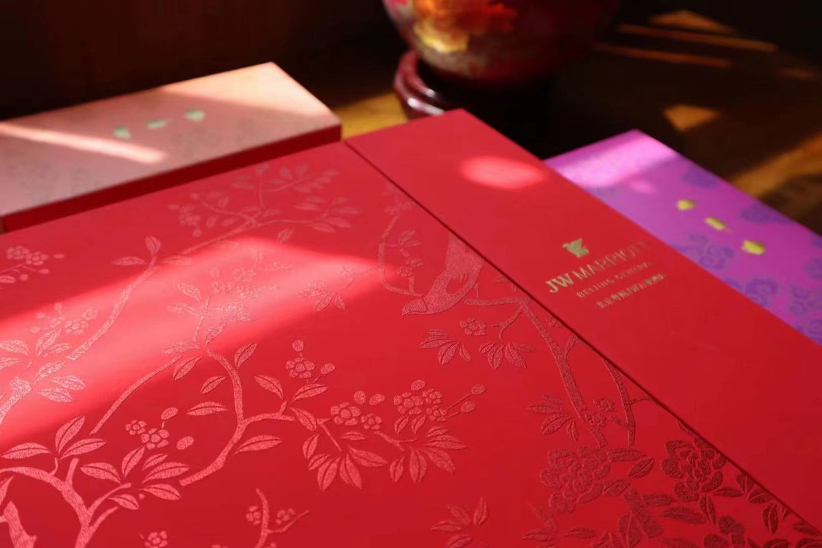 Elijah_Qiu's tweet photo. Happy to have received #MidAutumnFestival greetings and gifts from Amanyangyun by @Amanresorts, The Portman Ritz-Carlton Shanghai, Lohkah Hotel &amp; Spa, JW Marriott Hotel Beijing Central, InterContinental Shanghai Pudong, and Sheraton Qiandao Lake Resort. https://t.co/hqDLXO3iIE