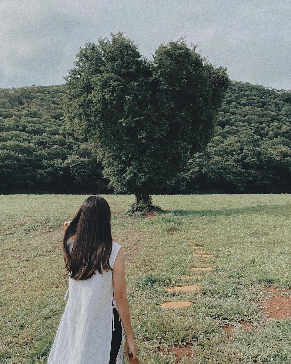 oncepage's tweet photo. โลกมีทั้งคนที่เห็นคุณค่าเราและคนที่ไม่
และเรามีสิทธิที่จะเลือก

เลือกที่จะรักใคร
เลือกที่จะถูกรักในแบบไหน
 
อย่าดูถูกความสุขของตัวเอง
เราคู่ควรที่จะได้รักและถูกรักอย่างดีที่สุดเช่นกัน 

♡ https://t.co/kuB5SBQwRB