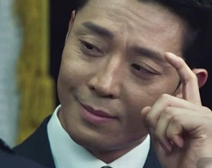 Virrlly's tweet photo. The main villain of this series. Beliau ini bukan sembarang beliau. Gak cuma kelakuan, bahkan rohnya aja jahat😡

#BigMouthEp14 https://t.co/HE3s7peM8t