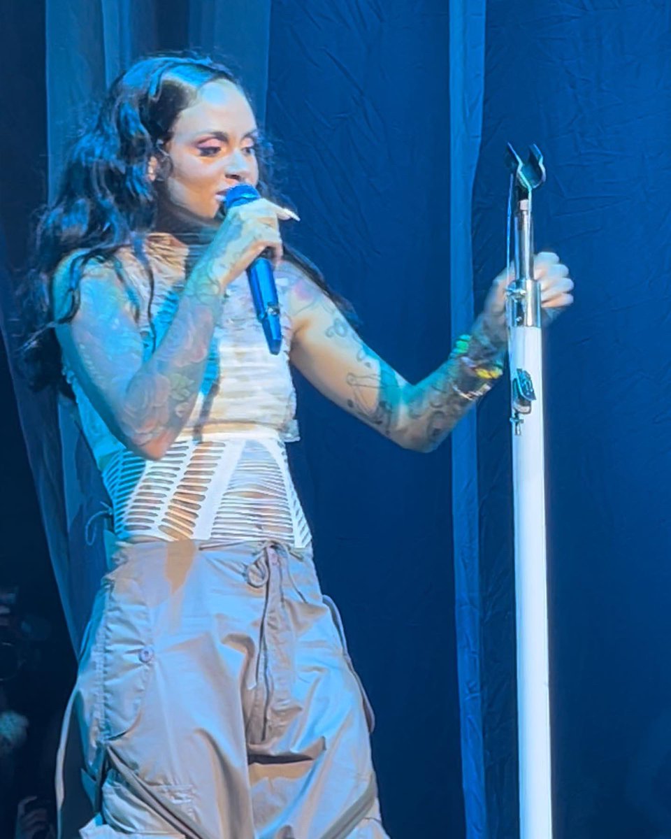baskinnrobyn's tweet photo. 5 years ago my bro &amp; I came to Vegas b4 I left 4 the military. 3 months later he passed unexpectedly. Never been back. Never celebrated nothing again. Finally decided to come back &amp; @Kehlani truly made last night unforgettable &amp; helped w/ my closure. Thank you K, for everything. https://t.co/1cItUHtGYp