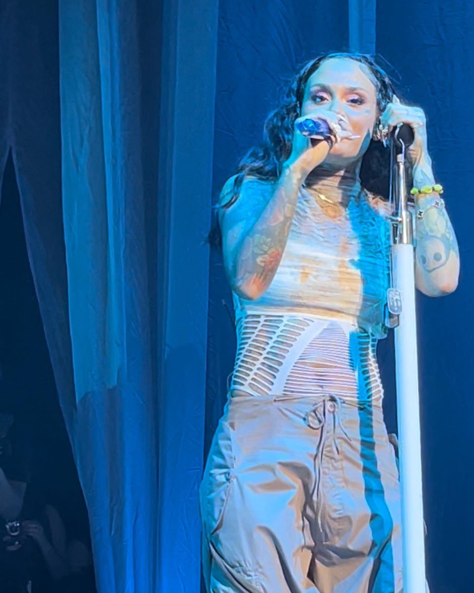 baskinnrobyn's tweet photo. 5 years ago my bro &amp; I came to Vegas b4 I left 4 the military. 3 months later he passed unexpectedly. Never been back. Never celebrated nothing again. Finally decided to come back &amp; @Kehlani truly made last night unforgettable &amp; helped w/ my closure. Thank you K, for everything. https://t.co/1cItUHtGYp