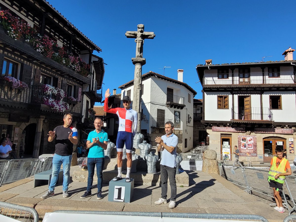 #50VueltaSalamanca El mejor castellano y leonés de la <a href="/VueltaSalamanca/">53 Vuelta Ciclista a Salamanca</a>, clasificación con el patrocinionde <a href="/dipusalamanca/">dipusalamanca</a>, es <a href="/SrSantos98/">Fernando Santos</a> ( <a href="/EscribanoTeam/">Escribano Sports Team</a> )