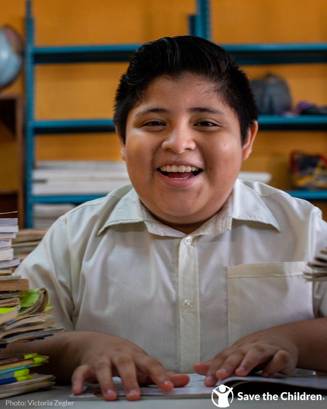 SavetheChildren's tweet photo. Our Literacy Boost program aims to create a culture of reading inside and outside of the classroom to better the development of a child's literacy.

With continued support from our #Partner4Children community, kids like 12-year-old Orestes are able to enjoy the magic of books! 📚 https://t.co/NTSJFEjpqM