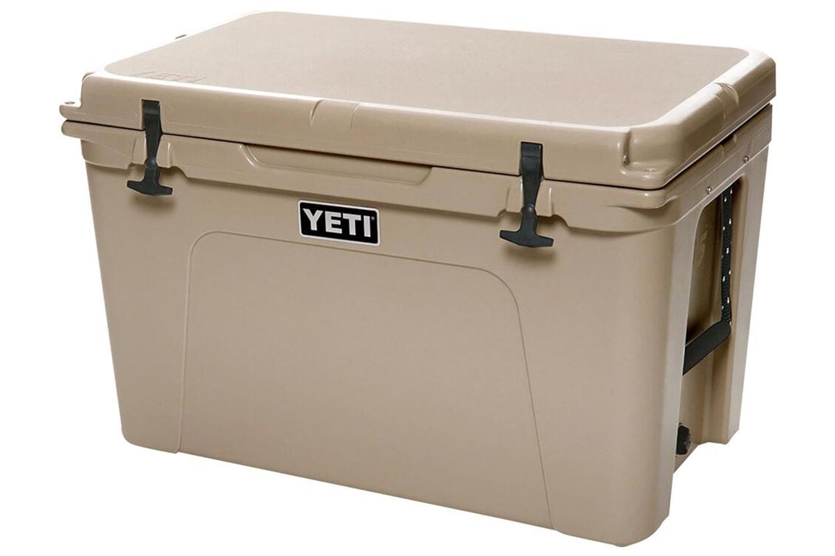 SPORTSMANchnl's tweet photo. Did you get a deer or elk yet? What is your most important tool when it comes to preserving and processing? Here are a few ideas from our friends at  @Academy. Click https://t.co/5umr6CDiPe for "DIY Must-Have Wild Game Processing Tools."

#DeerSeason #DeerProcessing #Venison https://t.co/D5J4skvbZ7