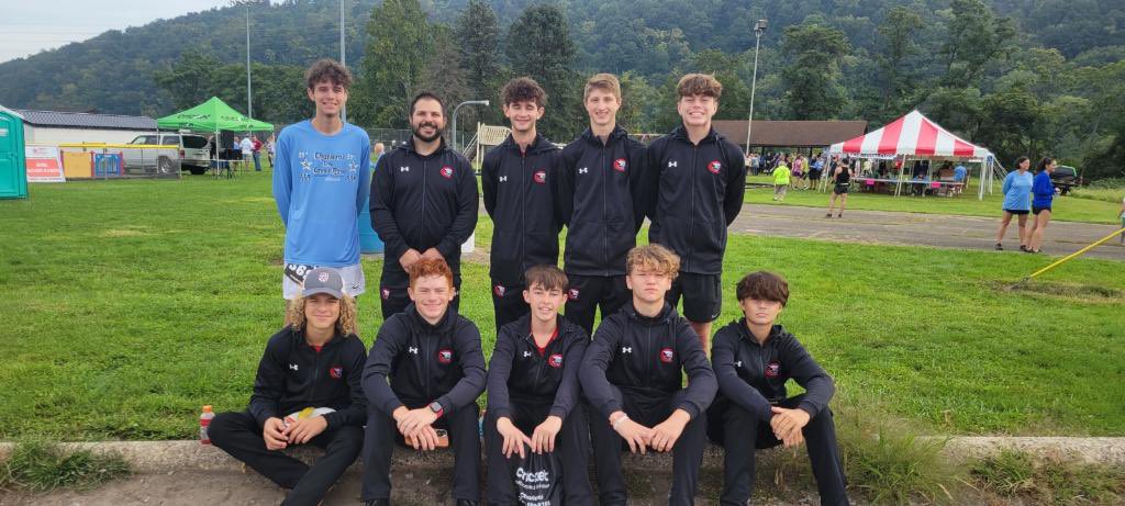 CharleroiSoccer's tweet photo. Always great to have a chance to get out in the community and give back. The boys had a good time volunteering at the Charleroi Little Great Race this morning. 

@AthleticsCasd 
@CharleroiSD https://t.co/9Ch2kaHFgB