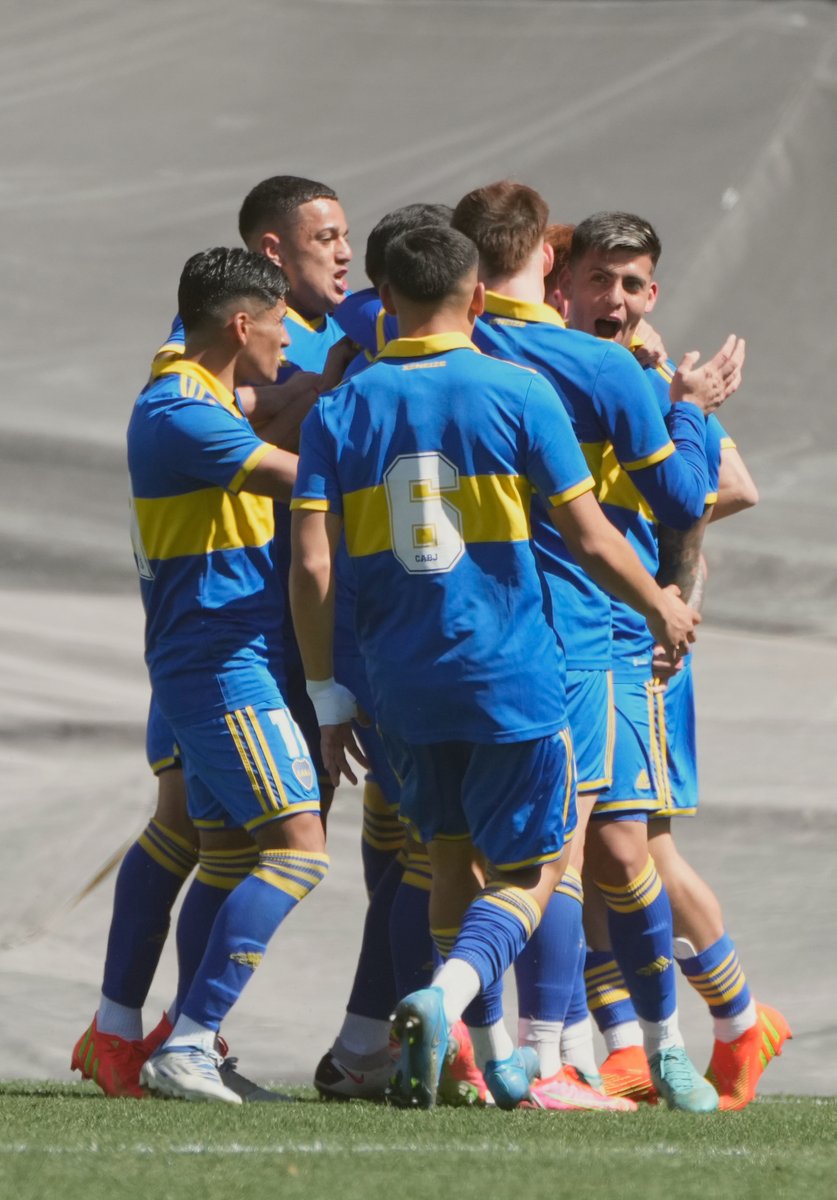 BocaJrsOficial's tweet photo. #ReservaLPF ⚽

🔚 ¡GANÓ #BOCA!

River 1 – #Boca 2

Goles: Jabes Saralegui y Brandon Cortes.

#DaleBoca 🔵🟡🔵
#VamosLosPibes https://t.co/tRHwnWAMud