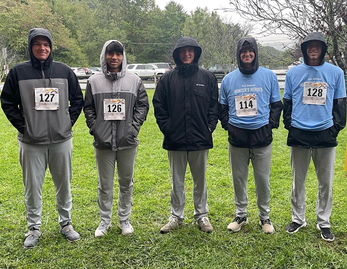 AppBaseball's tweet photo. Humbled to run as a team in Hunter’s Heroes 5K this morning, in memory of Ronnie Duckworth and all local heroes who serve our community 

#AppFamily https://t.co/gFnv996UAS