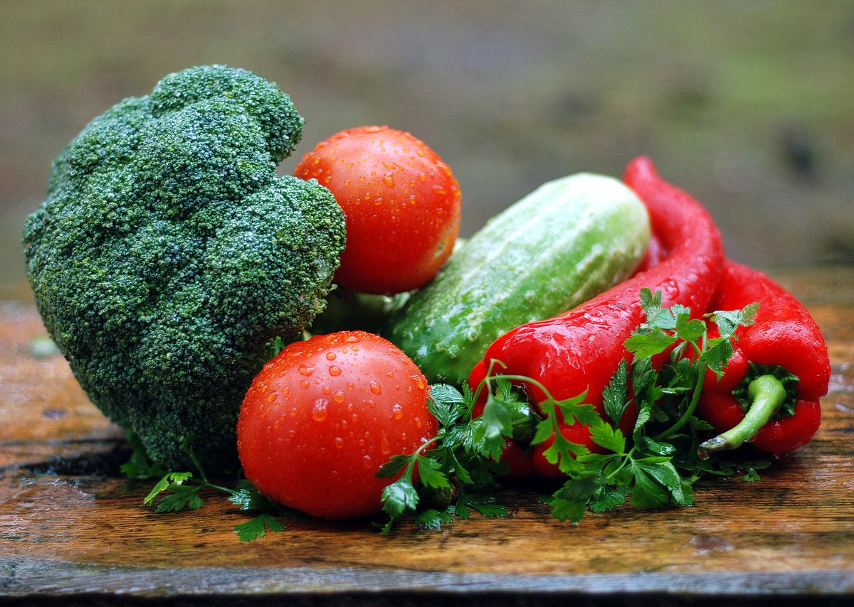 Low Carb Mag (@lowcarbmag) on Twitter photo Did you know that a plant-based diet can reduce your risk for certain diseases like Type-2 Diabetes? #healthy via <a href="/healthline/">Healthline</a> bit.ly/2YqVBMI Did you know that a plant-based diet can reduce your risk for certain diseases like Type-2 Diabetes? #healthy via <a href="/healthline/">Healthline</a> bit.ly/2YqVBMI