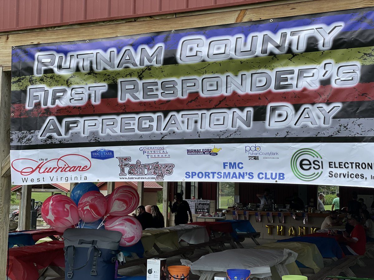 teamteaysvalley's tweet photo. Putnam County First Responder Appreciation Day.  @404girl #MAS
@DaleB1 #DawgPound
@SharonakaE #GoalMiners
@CshaneSmith1 https://t.co/zAB3fx6aaS