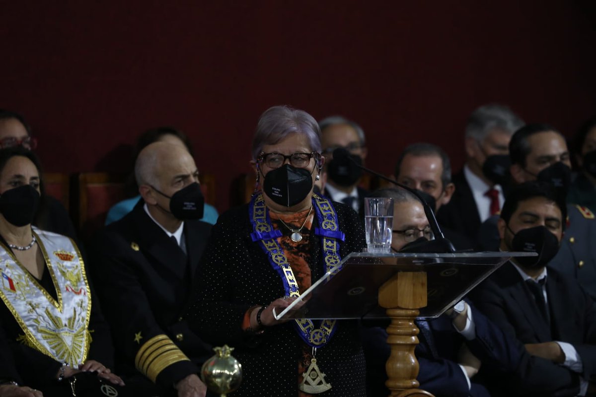 GLMCH_'s tweet photo. Discurso de la Gran Maestra @granlogiamixtachile, #Fraternitas
@granlogfemchile
 @granlogiadechile @granlogiamixtachile

Sigue la transmisión  por https://t.co/JG7BU5e2bL https://t.co/I5CrM9Mizh