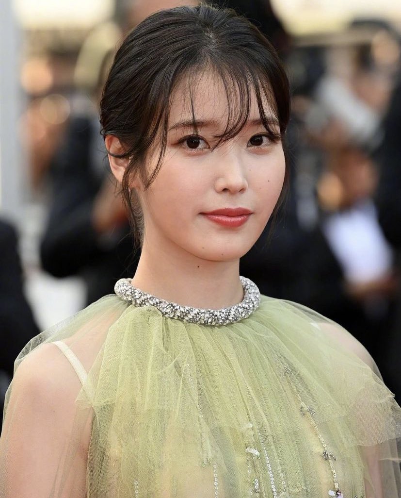 iuvisuals's tweet photo. #IU #이지은
#키스가죄 #밤을걷다 https://t.co/GhbgNkjHkP