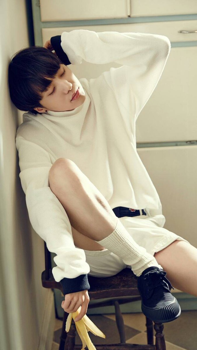 저사진에묻혀서그렇지 저희오빠들
데뷔할때부터완성형아이돌이엇던거아시죠..
아진짜누가회사와서 꽃총하는거티내냐