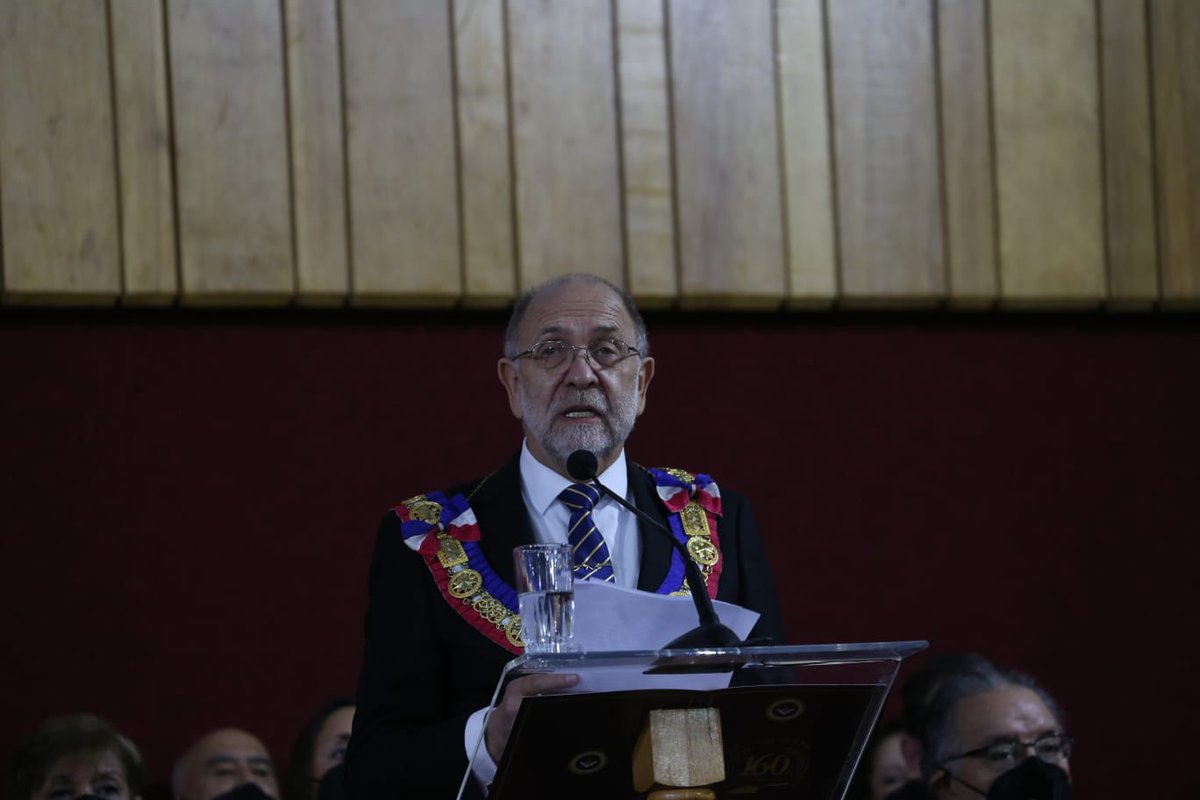 GLMCH_'s tweet photo. Discurso del Gran Maestro @granlogiadechile,  #Fraternitas
@granlogfemchile @granlogiadechile @granlogiamixtachile
Sigue la transmisión  por https://t.co/JG7BU5e2bL https://t.co/FdFRdEuQfs