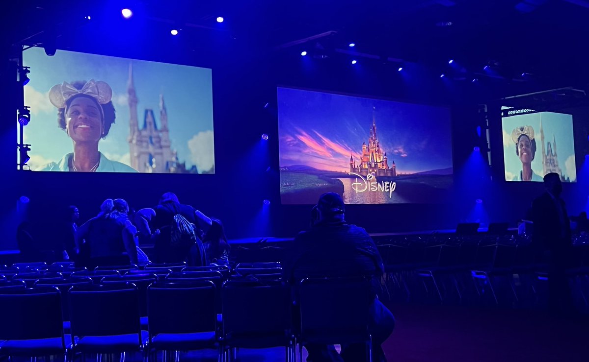 therealsupes's tweet photo. We are seated. #D23Expo https://t.co/JuUaR35iXX
