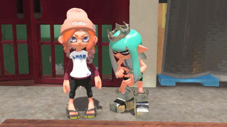 WinterMaidennn's tweet photo. @ScottFalco You're looking like you're gonna grab my lunch money HAHAH (did a double take when I saw CC!!) https://t.co/dwZIzokROG