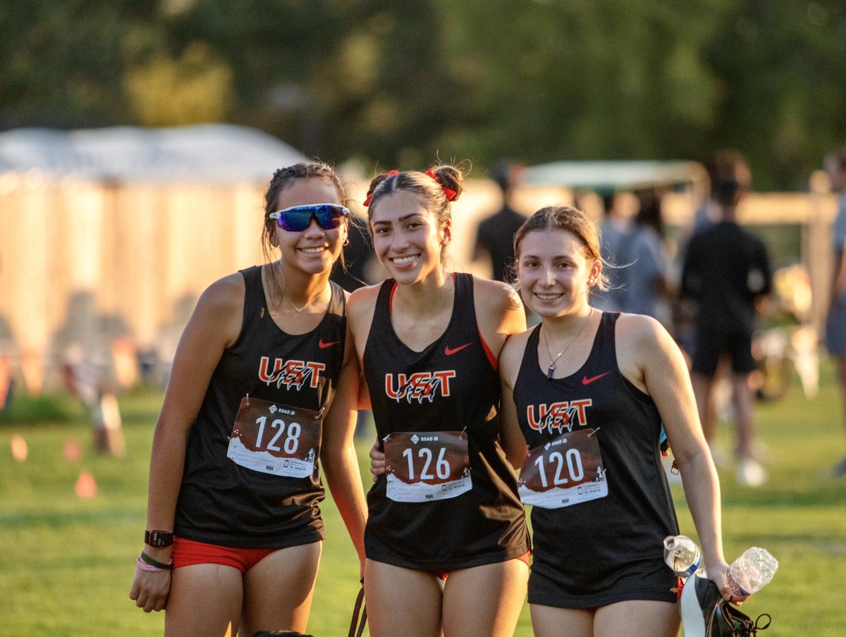 USTAthletics's tweet photo. Check out our @USTCeltsTrack (Cross Country) at the Nory Hersey Rice invitational yesterday 😎 https://t.co/HyXdCFG06d