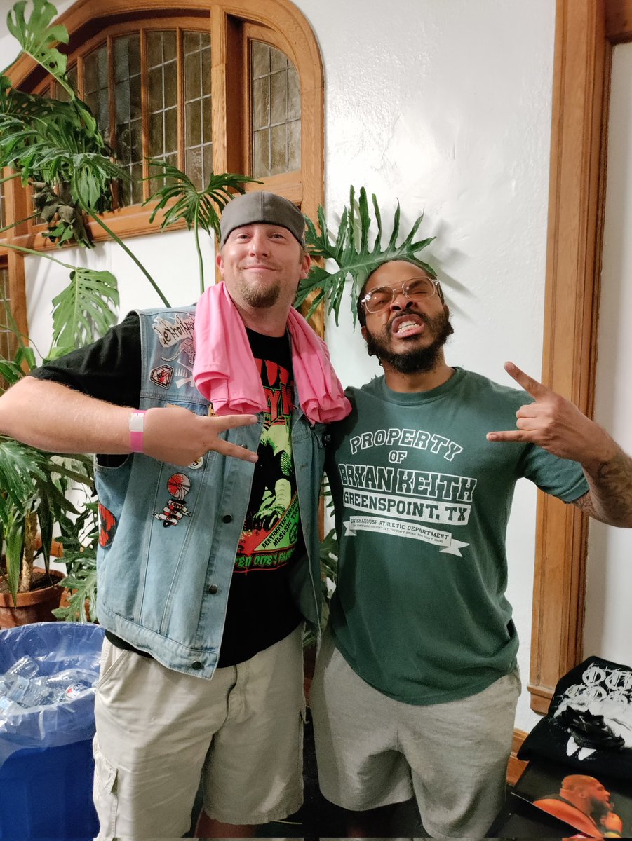 BROkowski19's tweet photo. Finally able to meet and see The Bounty Hunter Bryan Keith @bountykeith live last night at @Circle6_co. Amazingly talented and a great person
#BountyHunter #C6CATALYST https://t.co/FMhg1XLOXl