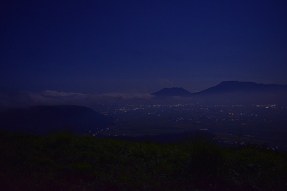 iruki_s's tweet photo. 愛車とわいのお月見写真in大観峰 https://t.co/DUoRpzZlKN