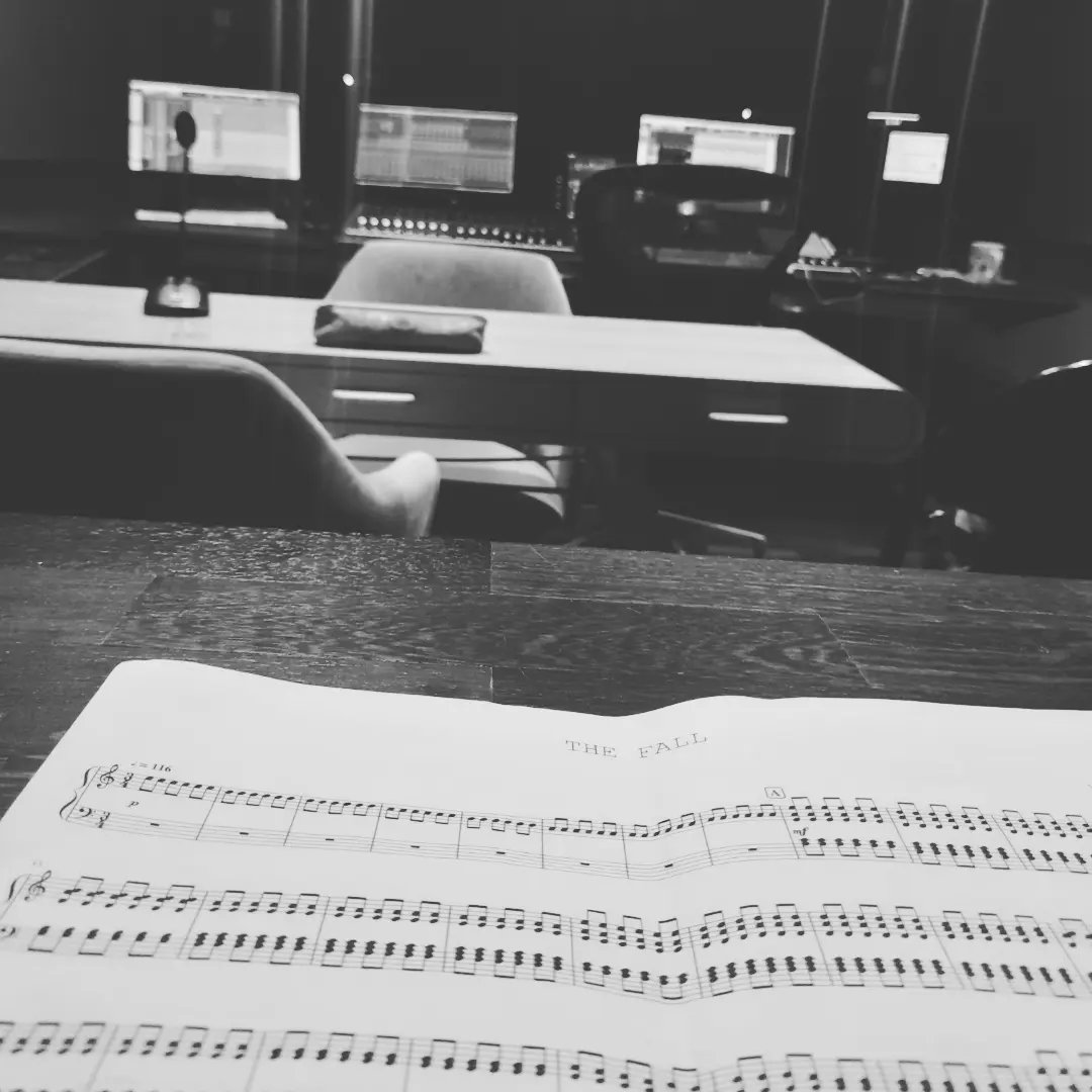 VilleminMusic's tweet photo. Composition for my debut EP coming out soon! Stay tuned 🧜‍♀️ and follow me on your favorite streaming-platform!
@ewallix @ONDIF @doorway_music 
#modernclassical #piano #synth #contemporary #newsound #ethereal #compositionalambient 
@AppleMusic @DeezerFR @Spotify https://t.co/hIlCRGmQo8