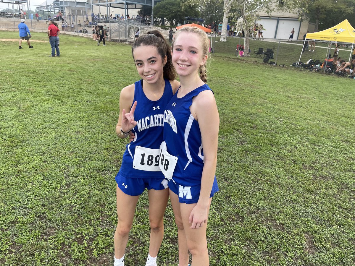 CoachMelendez7's tweet photo. Mac XC #Finished As A Family! ⁦@PrincipalHDZ⁩ ⁦@BrahmasXC⁩ ⁦@MacBrahmaSports⁩ https://t.co/YG4h6qOpah