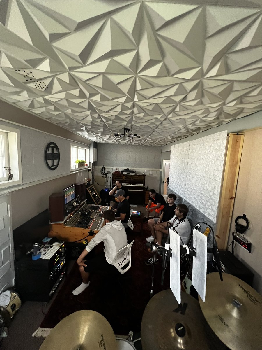 boxoftrashmusic's tweet photo. It’s coming together! https://t.co/lFWllsQPcs