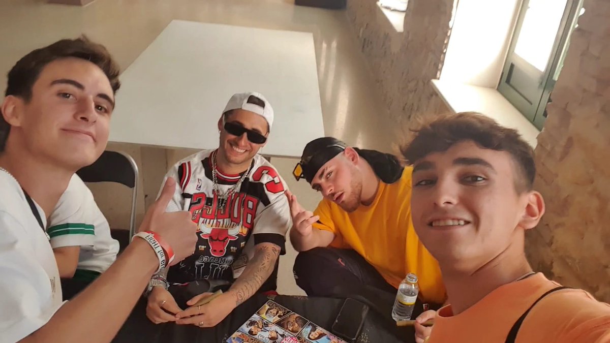 Pedromanuuel's tweet photo. Lo que he sentido con este hombre no lo he sentido con nadie @blonstark gracias.

Sigo temblando.

Muy grande @Mnak14 https://t.co/c21gzVRxhl
