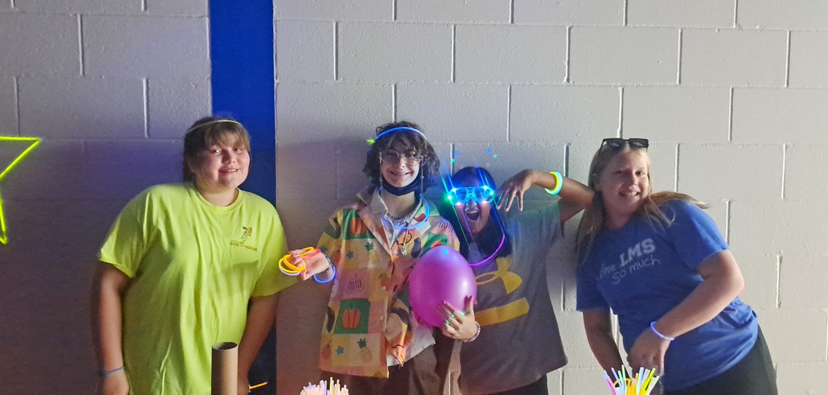 Leander Middle School 6th Grade Neon Dance 2022
Hosted by Theater and Varsity Choir. 
<a href="/LeanderISDChoir/">Leander Middle School Choir</a>
  <a href="/LeanderISD/">Leander ISD</a>
 #leandertigerchoir  #1LISD #OurLMS <a href="/LeanderTigers/">Leander MS</a>