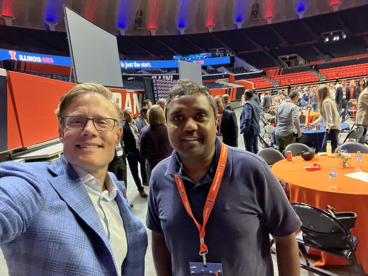 pamith's tweet photo. iConverge 2022. Gies College of Business. #Uiuc #wearegies https://t.co/TiXkpSngSe