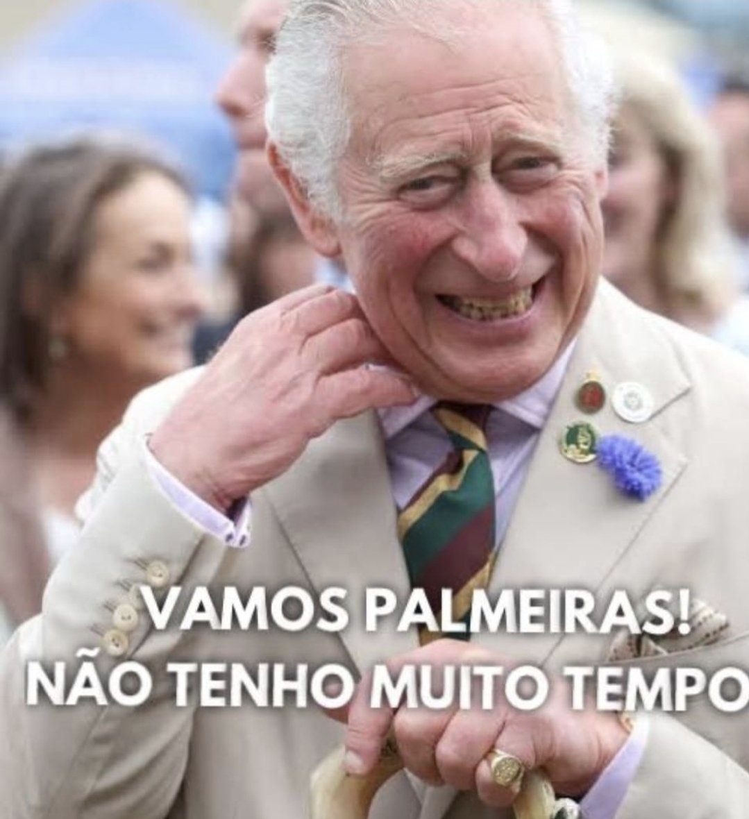 Achei que meus memes da querida Rainha tinham acabado... SQN.