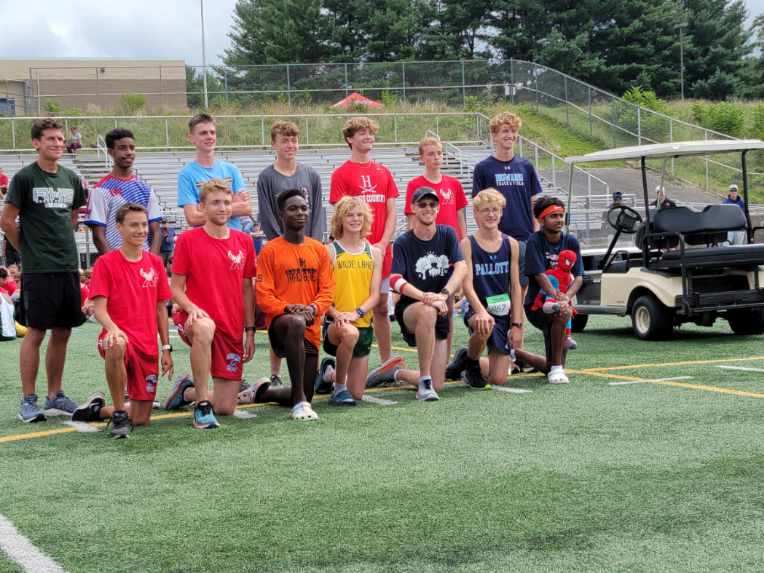 XC_LRHS's tweet photo. Great start to a new season of @hcpss_lrhs XC. Lots of PR's and great top 5 finish and race from @XChristian_Brow ! @LRHS_Athletics https://t.co/AL1YAo9ep2