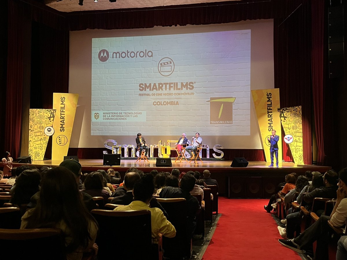 smartfilmsco's tweet photo. #SMARTFILMS2022
#CONGRESOSMARTFILMS
Ya estamos con @maggiecivantos @NadiaSantiago90 @latatazabala para hablar de mujeres en la pantalla 🤩 https://t.co/FxQyivQmMY