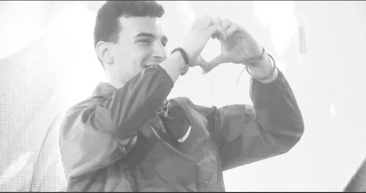 pxwallslt's tweet photo. Felices 27 a uno de mis españoles favoritos💖 
Al que tanto me enseñó a través del reality, al que me enganchó y me tocó el corazón. Al osito de peluche más grande del mundo. Te quiero mucho Adri, conocerte fue de las mejores cosas de este año. Gracias siempre @AdriaaanTello https://t.co/ws9xt9P6sf