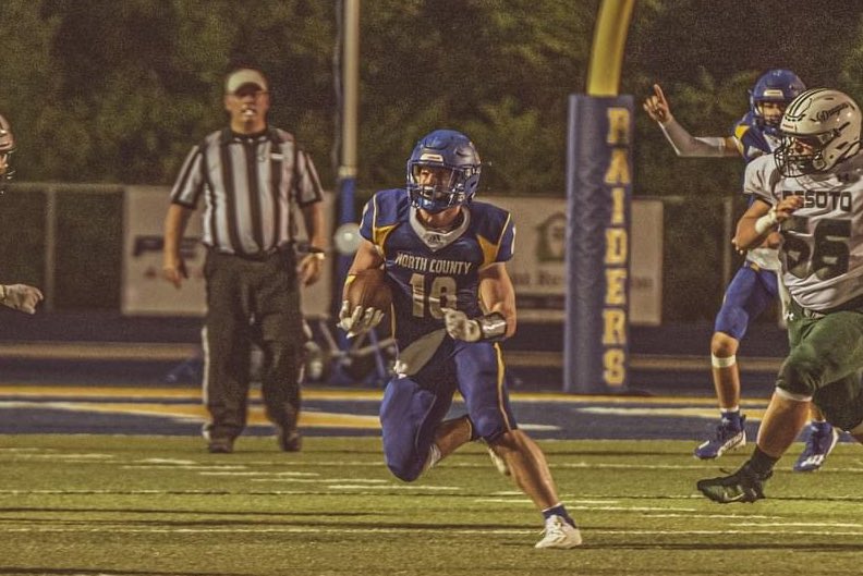 JobeSmith_11's tweet photo. I’m honored to say that I am now the All Time Leading Rusher at North County! Thank you to everyone that has helped me to this point in my life. @ncpep @KFMOsportsFB @JPRockMO @NateLatsch @good1coachjones @JimmyPncAD @brileysmith18 https://t.co/heHIu791rm